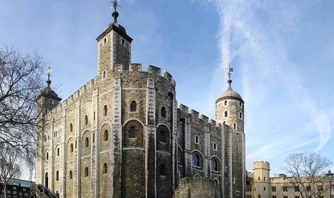 Tháp London, từ nhà tù đến điểm du lịch siêu ấn tượng